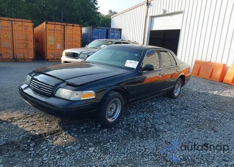 2001 Ford Crown Victoria Lx from USA, damaged, VIN 2FAFP74W41X122575
